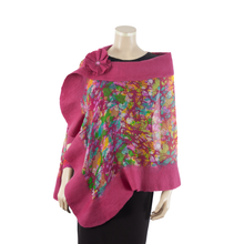 Charger l&#39;image dans la galerie, Vibrant magenta shawl #210-23
