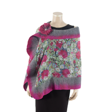 Charger l&#39;image dans la galerie, Vibrant pink flowers shawl #210-24
