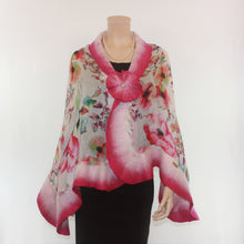 Charger l&#39;image dans la galerie, Vibrant magenta flowers shawl #210-33
