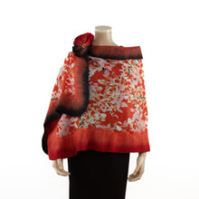 Charger l&#39;image dans la galerie, Vibrant red flowers shawl #218-14
