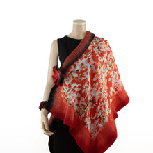 Charger l&#39;image dans la galerie, Vibrant red flowers shawl #210-14
