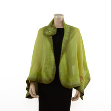 Load image into Gallery viewer, Leaf unicolor silk shawl
