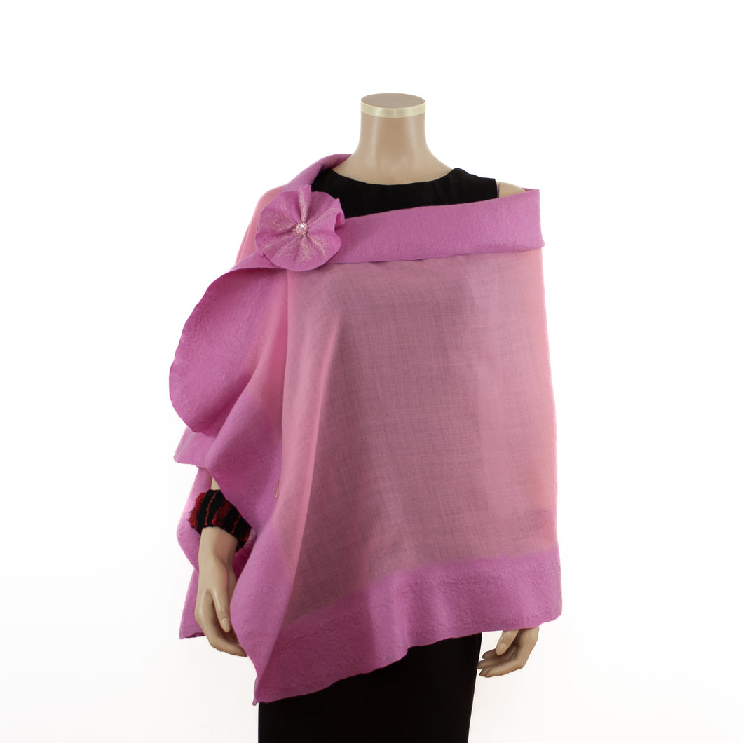 Pink unicolor wool shawl